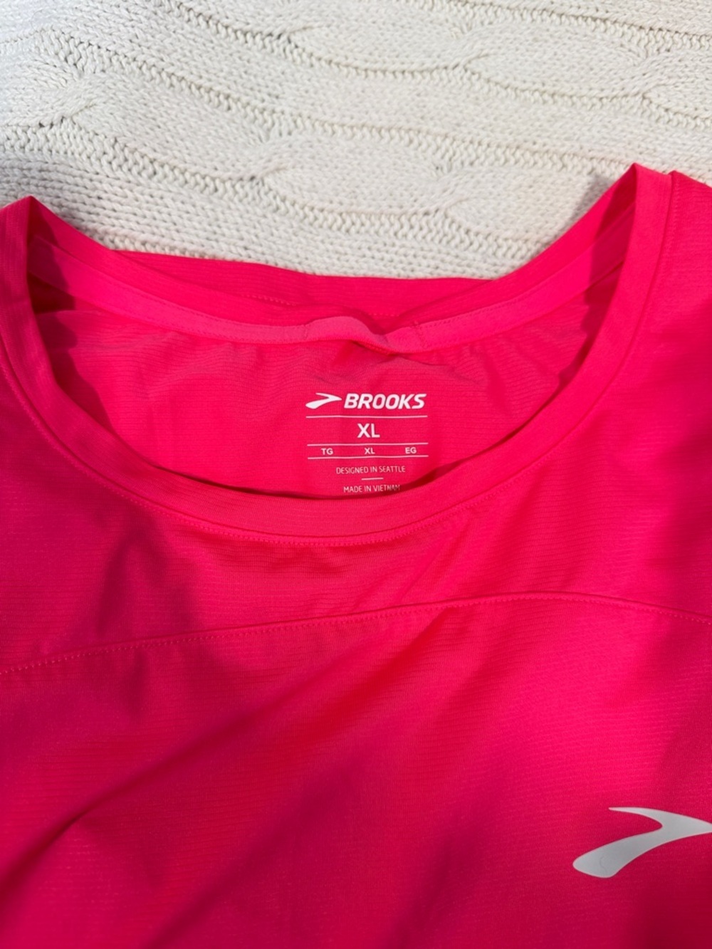 Brooks Women’s Hot Pink Sleeveless Running Tank - Picture 7 of 7